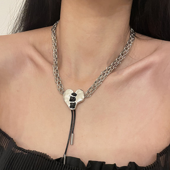 Kvinnors hjärtformade snörning Tassel Necklace Special-intresse för specialintresse