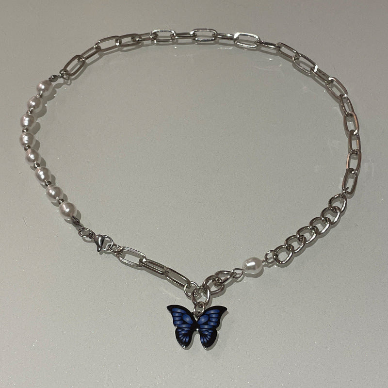 Collar de perlas de costura de mariposa azul