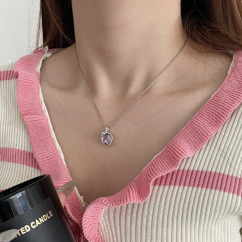 LOVE Collier de fraise pour les femmes du design d'intérêt spécial luxe léger