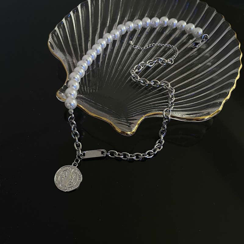 Niche Pearl Stitching Round Plate Pendant Titanium Steel Necklace