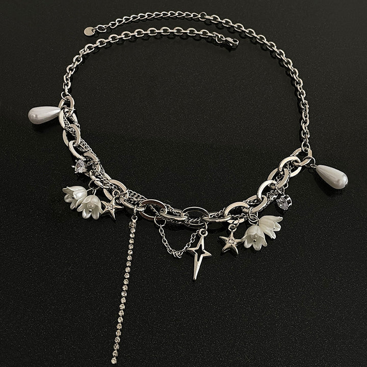 Бело -цветочное ожерелье для жемчужного кисточка
