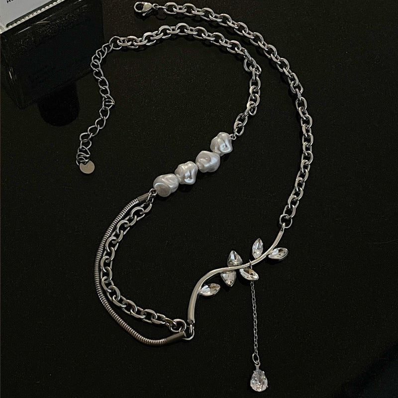 Special Interest Light Luxury Leaf Stitching Pearl Necklace