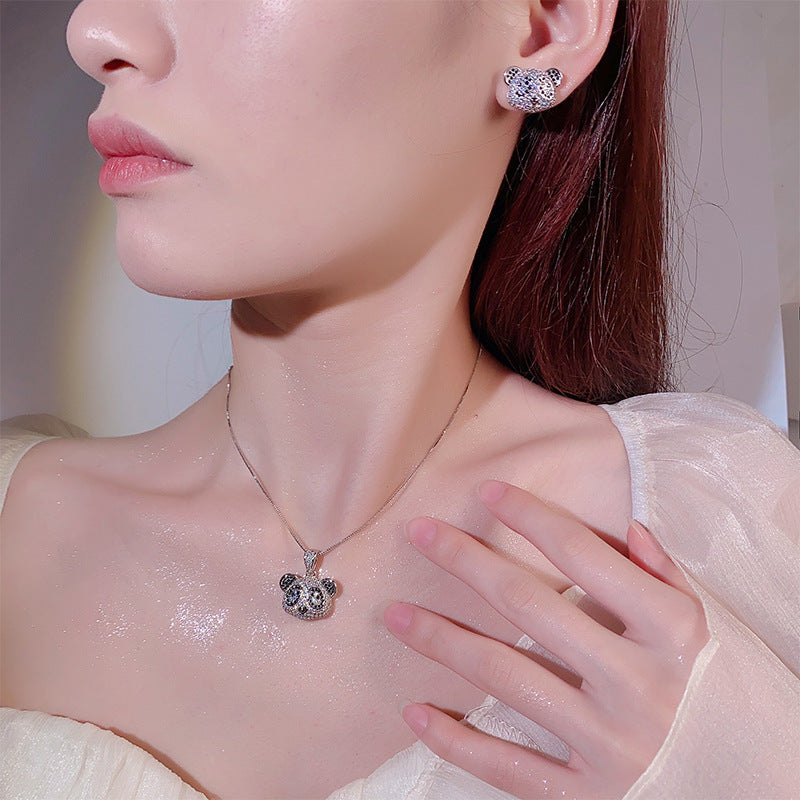 Silbernadel einfache Persönlichkeit Full Diamond Bären Halskette für Frauen