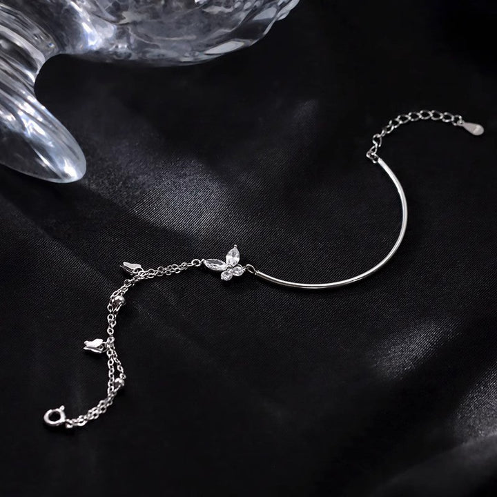S925 Silverling Silver Butterfly Bracelet Acessórios de prata femininos Luz de luxo requintada