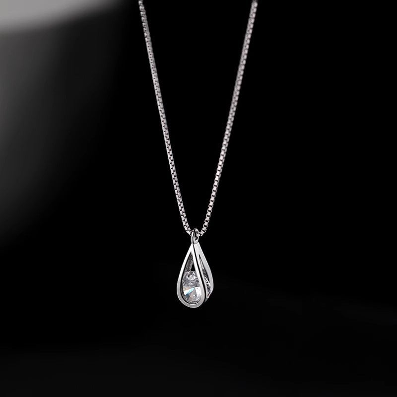 Collier de zircon en forme de drop pour femmes