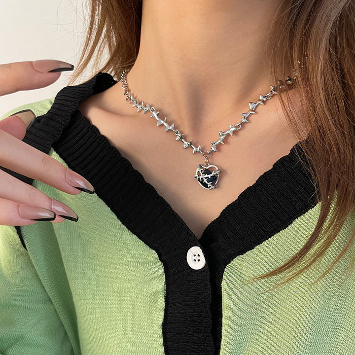 Special Interest Design Blue Thorns Heart Necklace
