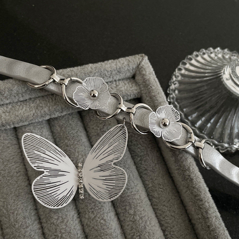 Collar de flores de costura de mariposas de diseño de interés especial