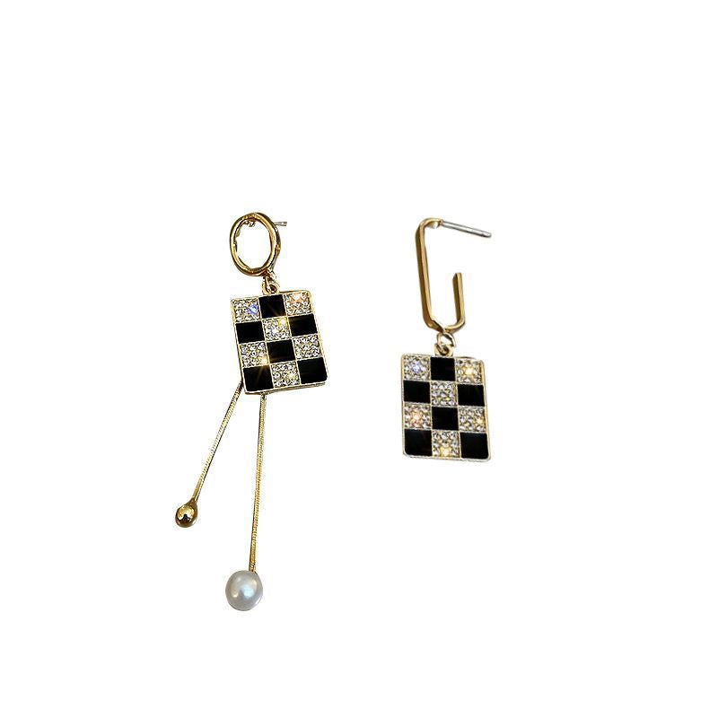 Boucles d'oreilles à carreaux à huile à chute asymétrique aiguille en argent sterling