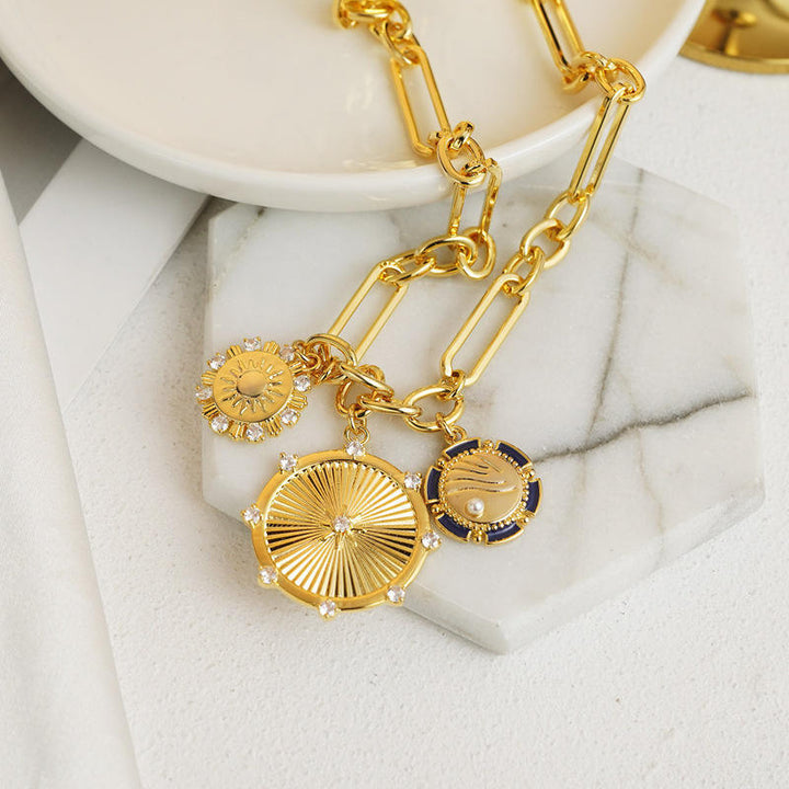 Kreative Sonnenanhänger Halskette Kupfer-plattierte Gold-Schlangeblattkette