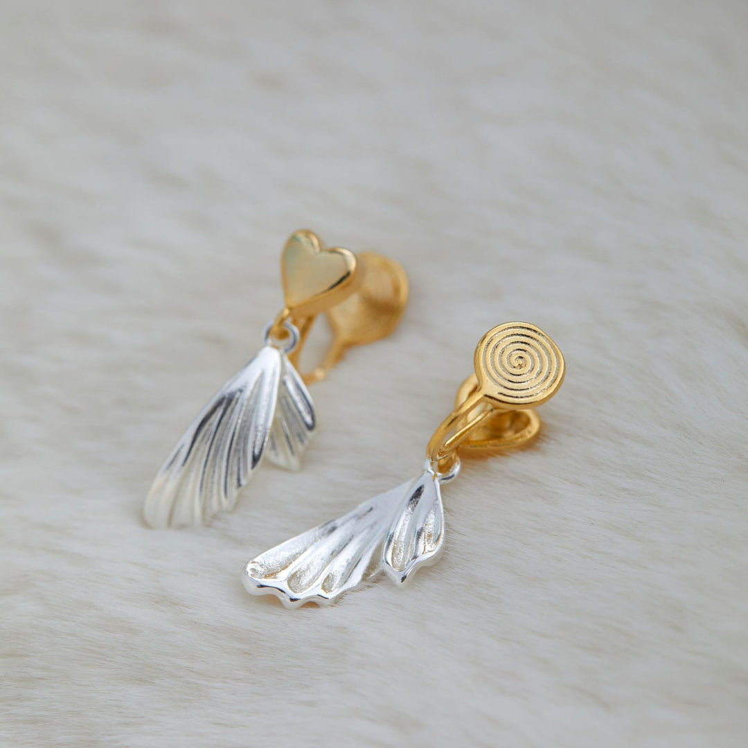 Gold- und Silberkontrast Farbe Liebe Fischschwanzohrringe Spezielles Interesse Design