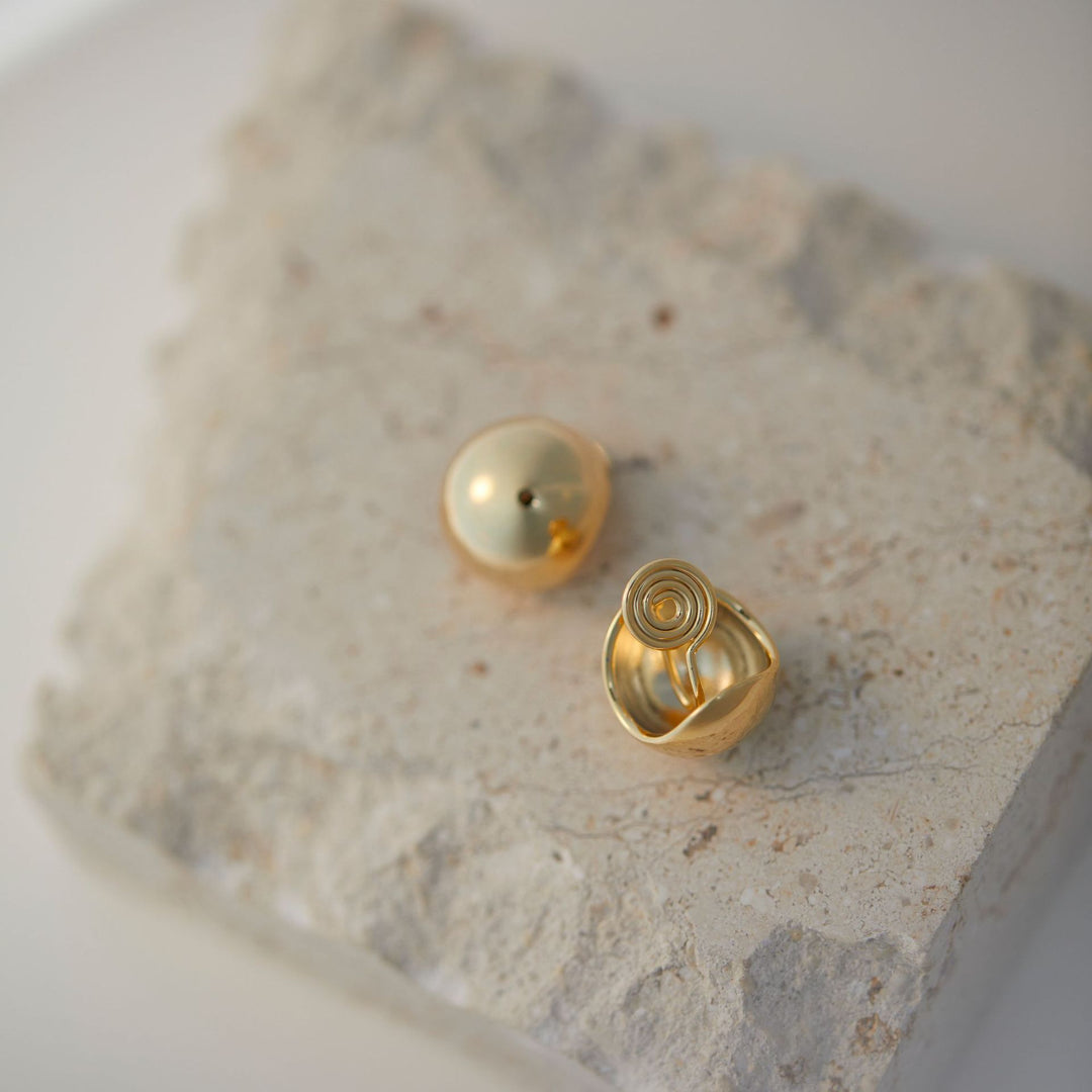 Golden Ball Stud Earrings Women's Design Sense