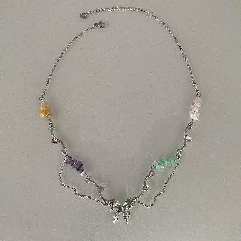 Collier de papillon de couture de gravier