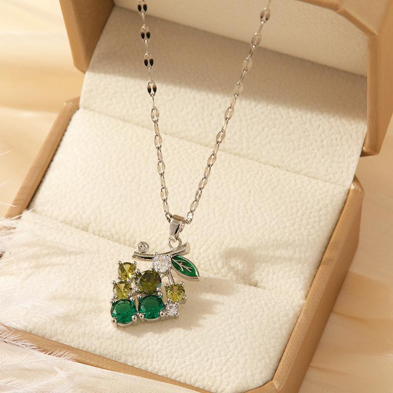 Modedesign Emerald Traubenkette für Frauen