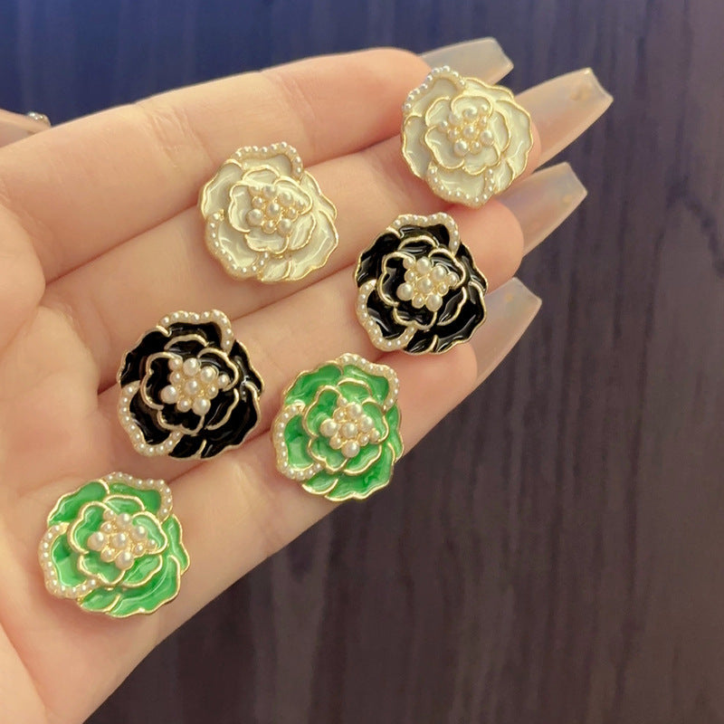 Pendientes de camelia con aguja de plata minorías retro