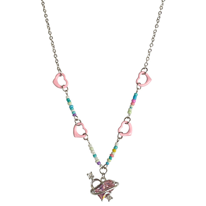 Collier de coeur de couture perlé coloré