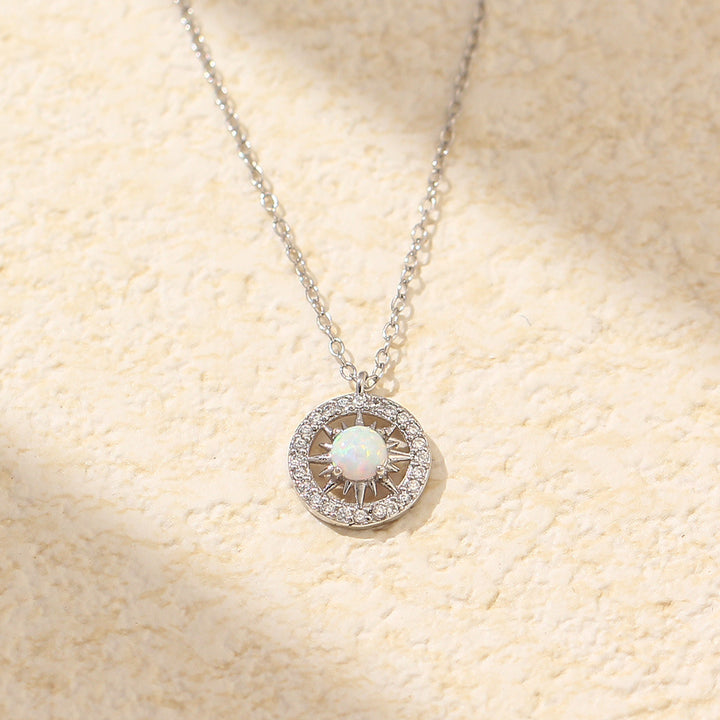 Collier de niche Astérisme d'opale en argent diamant