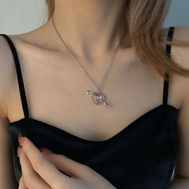 Sweet Cool Love Heart-piercing Necklace