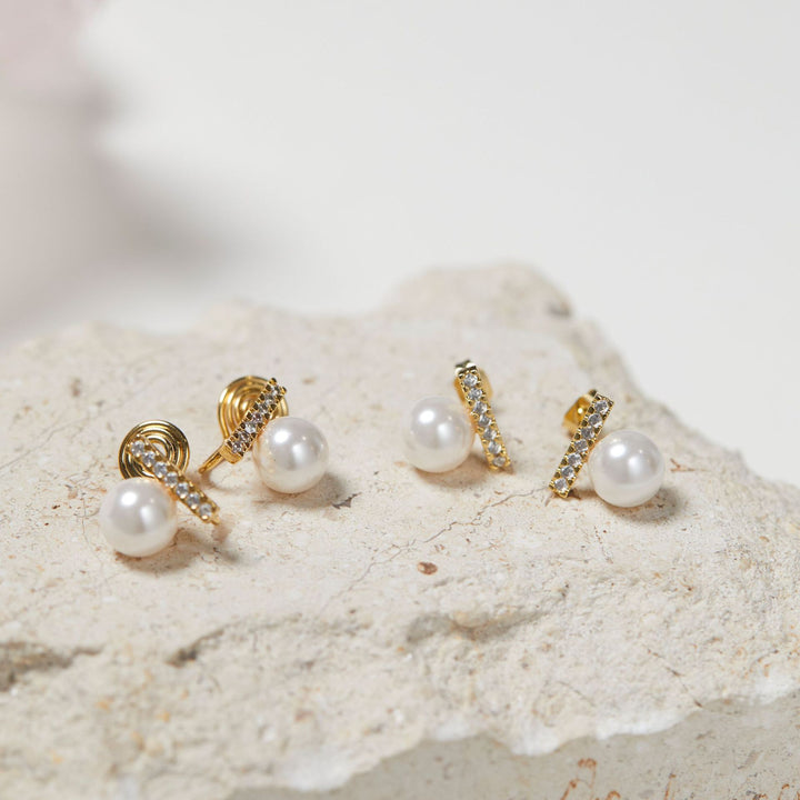 Pendientes de perlas con incrustaciones de circón de zircón bobina