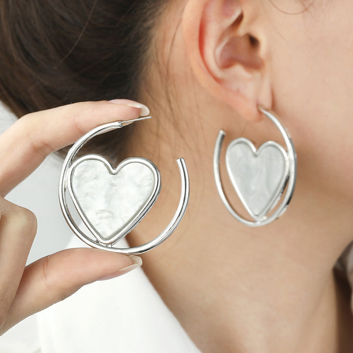 Könnyű c-gyűrű szerelmes szív fülbevalók