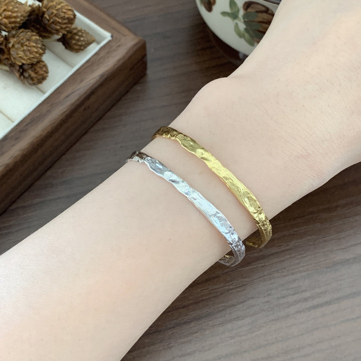 Pulsera de plata esterlina Patrón de lámina de oro convexo simple e irregular