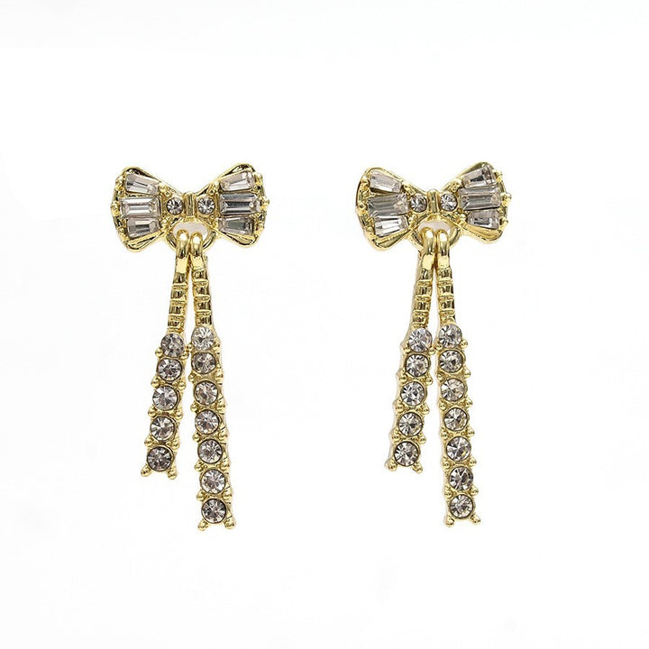 Boucles d'oreilles en cristal en diamant en forme d'arc, boucles d'oreilles à la mode à la mode et élégante, coréenne de conception à la mode
