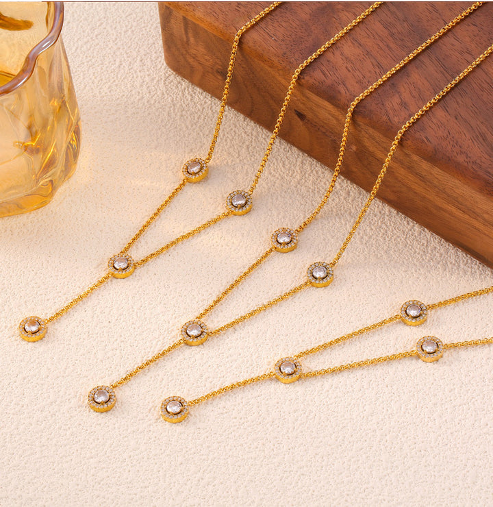 Egyszerű és hosszú bojt díszített gyémánt kör alakú lánc nyaklánc