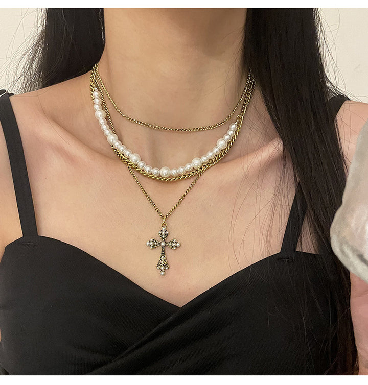 Mode personalisierte vielschichtige Perlenkreuz-Halsketten-Schlössler-Schlüsselbeinkette für Frauen Temperament Schmuckzubehör Geschenke