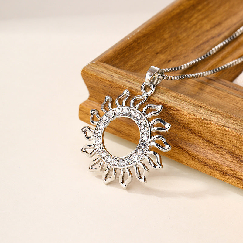 Fashion Jeweled Pendant Women's Alloy Sun Round