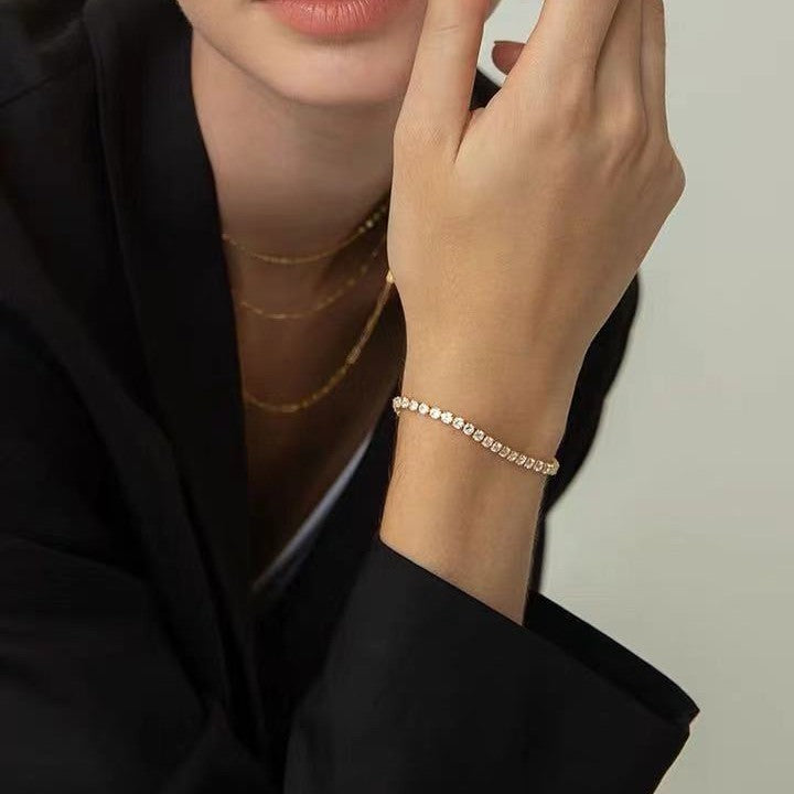 Bracelet de zircon minimaliste et exquis à la mode pour les femmes