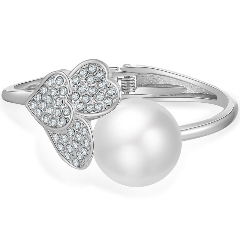 Elegantes minimalistisches Armband der Perlenserie