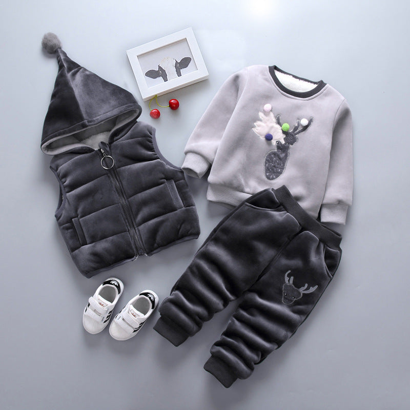 Ново детско облекло зимни дрехи за момчета с удебеляване на бебета с три части комплект