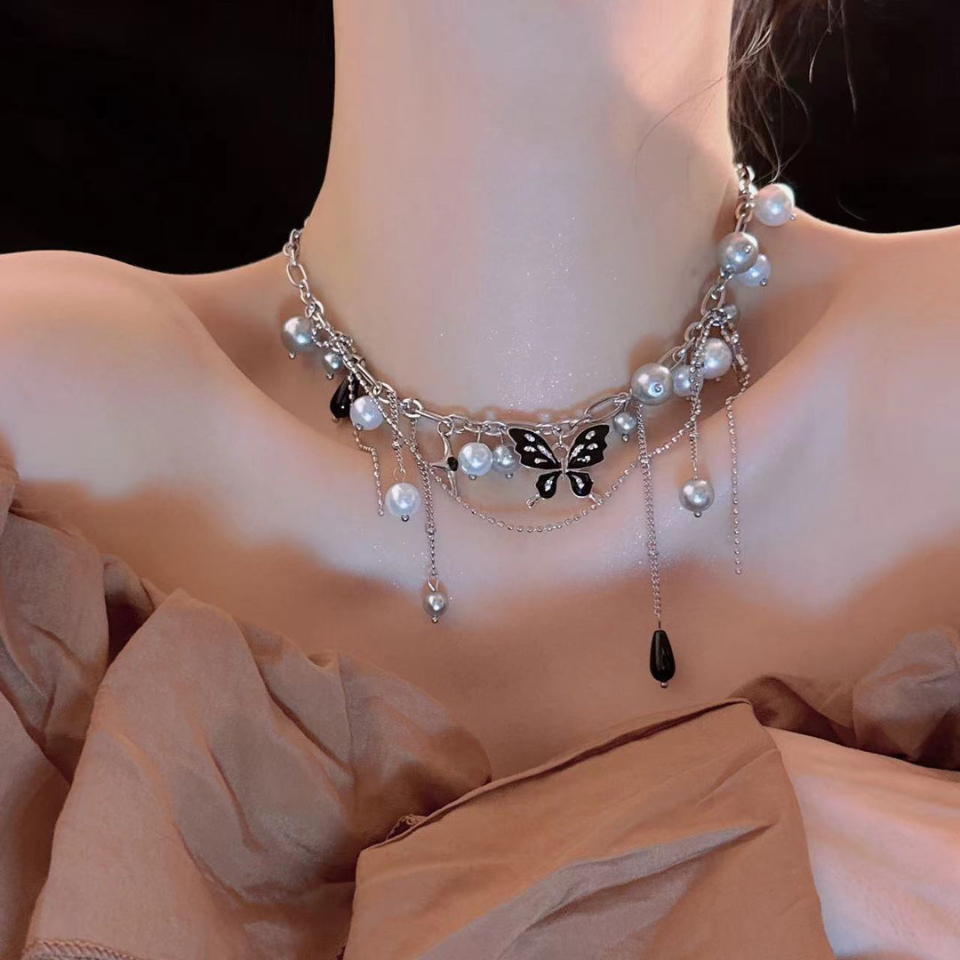 Collar de mariposa de perlas para mujeres de Hip Hop Trendy Fold Pearl