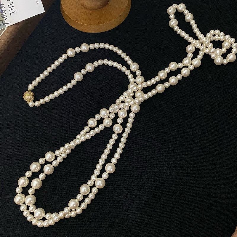 Collier de perles extra longs pour les femmes à la mode et polyvalente