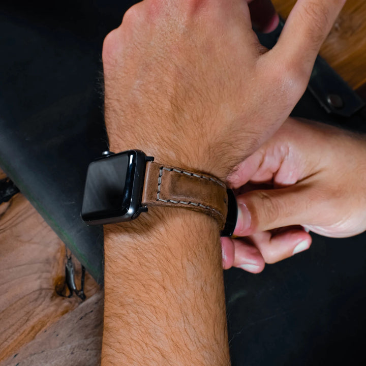 Apple Watch 9 41 mm handgefertigtes Lederarmband hellbraun