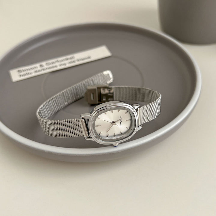 Ovaal kleine wijzerplaat niche hoogwaardige eenvoudige waterdichte dames mesh riem horloge