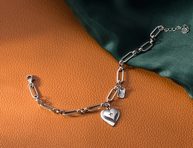 925 Corazón amoroso en brazalete de plata esterlina para mujeres