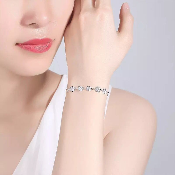 Lucky Four-blad klaver verzilverde armband Micro Rhinestone 925 sieraden Japanse en Koreaanse eenvoudige mode