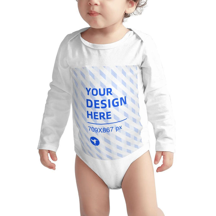 Rahat bir bebek uzun kollu romper giyin