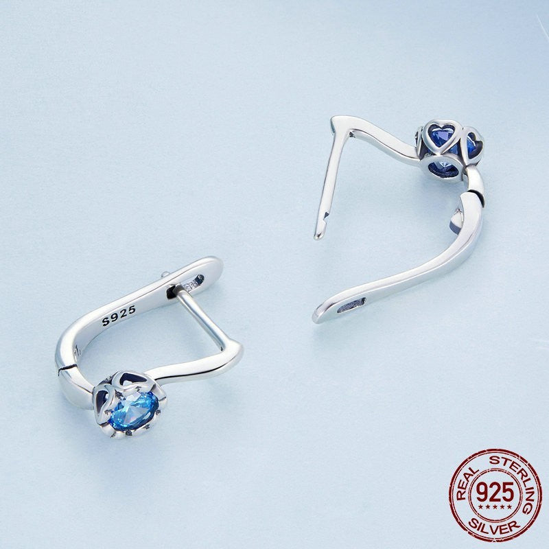 Clip d'oreille en zirconium bleu simple Sterling Silver S925