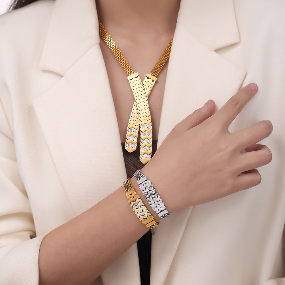 Fashion Titanium Steel 18K Gold Pating Diamond Cross Pendant Necklace