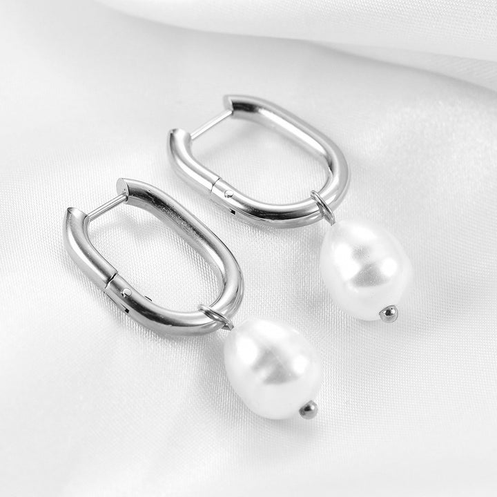 Women's Fashion Imitation Pearl U-shaped Hollow Stud Earrings
