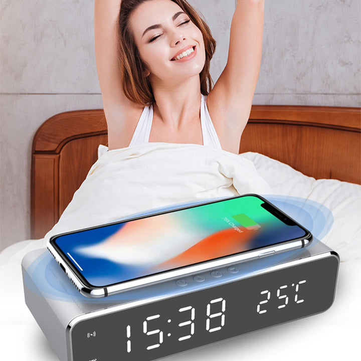 Reloje de despertador eléctrico LED con escritorio de cargador inalámbrico Digital Desspertador Termómetro Reloj HD Mirror de reloj Decoración de la mesa de reloj