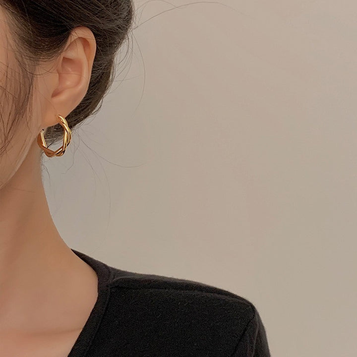 Gebratene Teigverdrehungen Strickstil Ohrringe Gold Kreis Frauen Vintage Ohrringe High -Class -Atmosphäre Ohrringe
