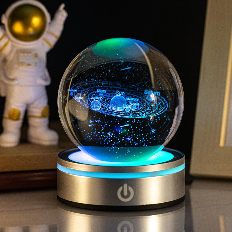 Творчески 3D вътрешно дърворезба светеща кристална топка цветен градиент малка нощна лампа декорации за дома