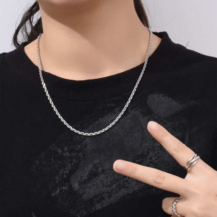 925 Muince Tras -Slabhra Collarbone Tiubh na bhFear Sterling Silver