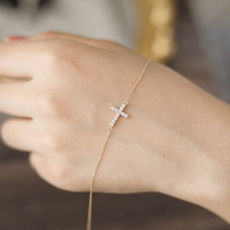 Крест браслет женский серебряный серебряный серебряный серебряный серебряный роскошный дизайн роскошного дизайна простая ниша