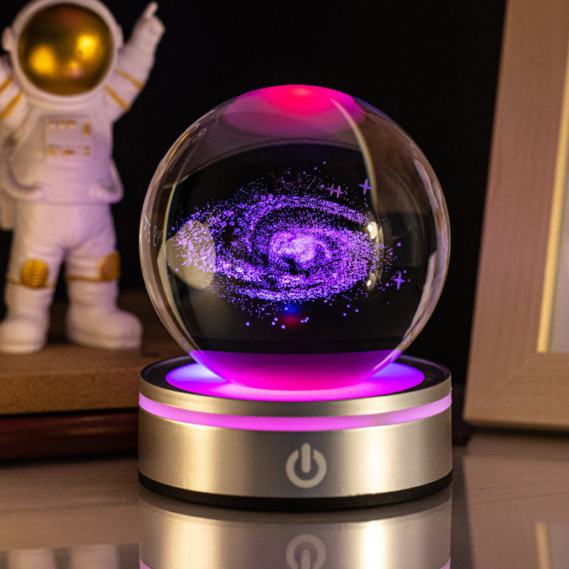 Creative 3D Tallado interno Inner Crystal Bola de cristal Colorido Lámpara pequeña de la noche Decoraciones del hogar Selección de regalos