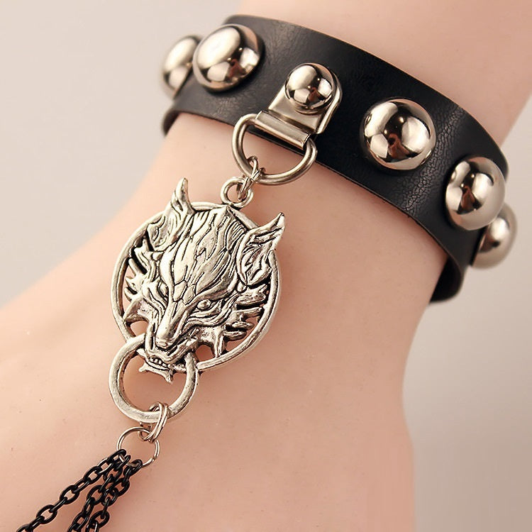 Vintage Gothic Punk Bracelet Wolf Head Skull Bracelet Leather