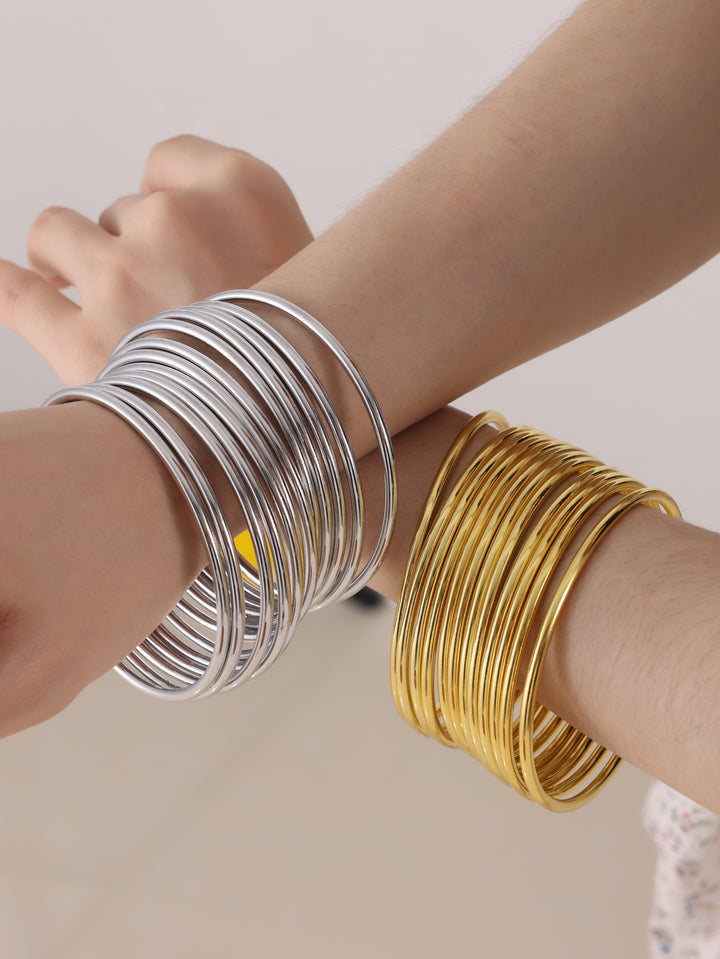 Ensemble de bracelet multicouches européen et américain de style inscripteur avec une personnalité féminine et un ensemble de bracelet de superposition géométrique en alliage