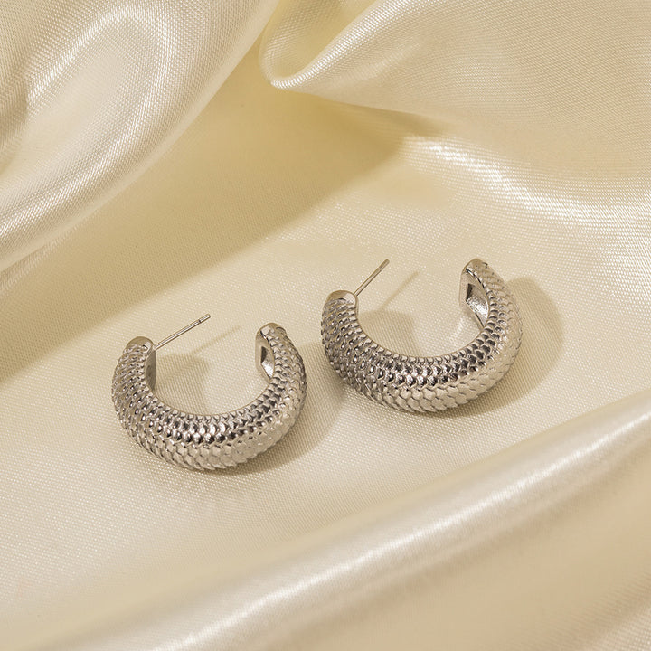 Coarse Cylindrical Scale-shaped C- Shaped Earrings